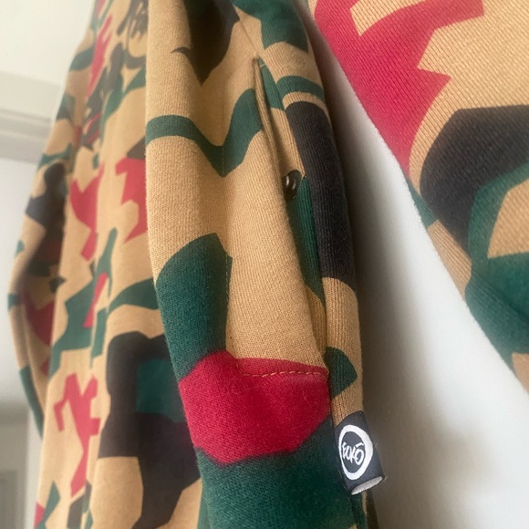 Ecko Unltd. Mens Camo Logos Sweatshirt, Never Worn - Picture 3 of 6